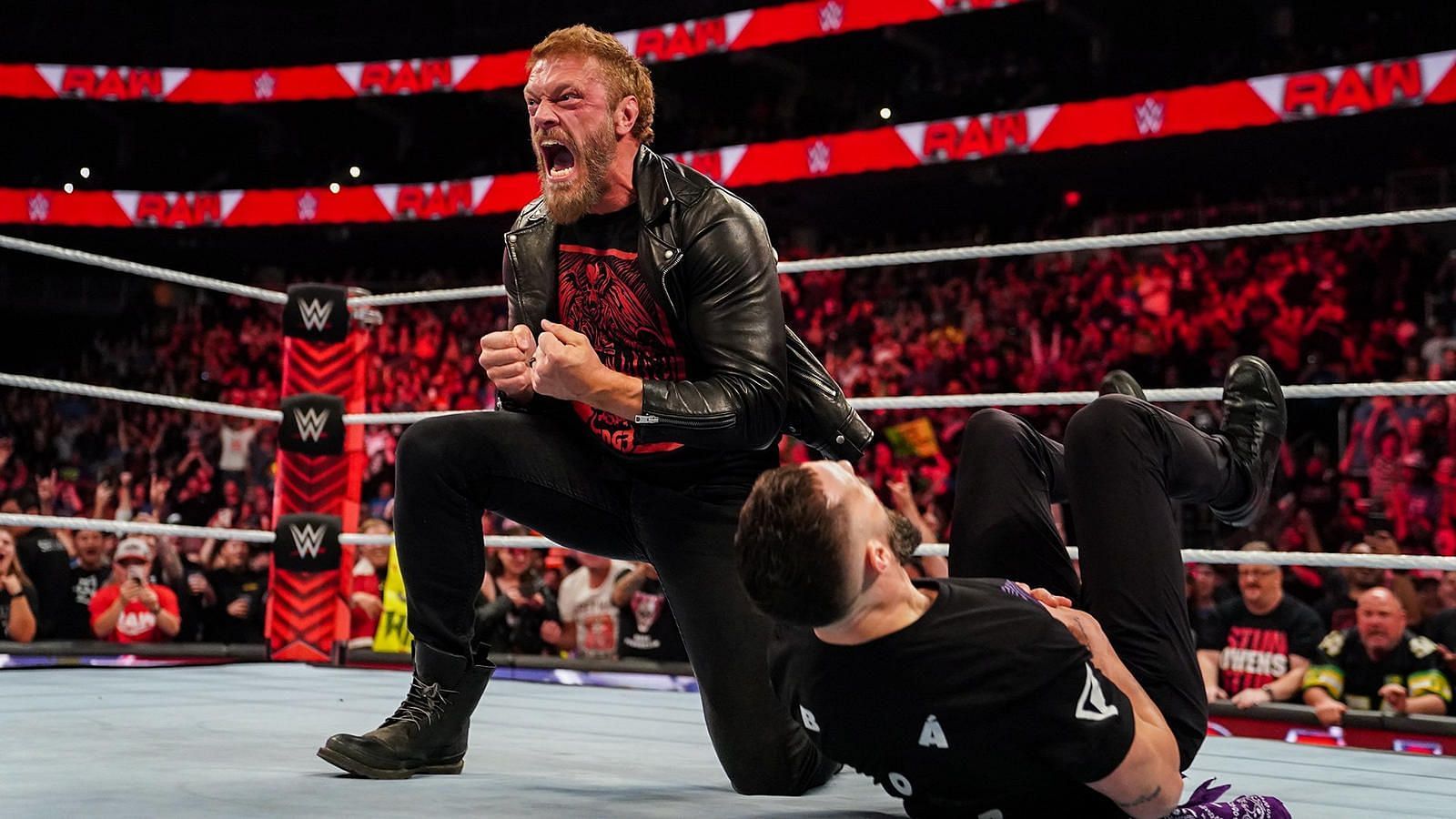 WWE दिग्गज ऐज ने इस हफ्ते वापसी की