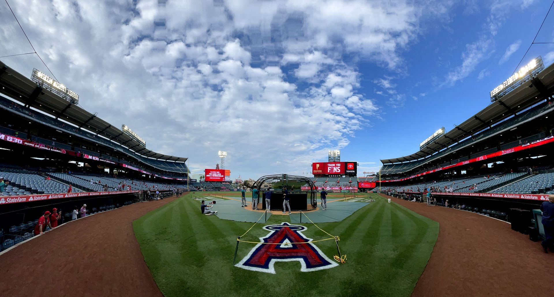 Seattle Mariners v Los Angeles Angels