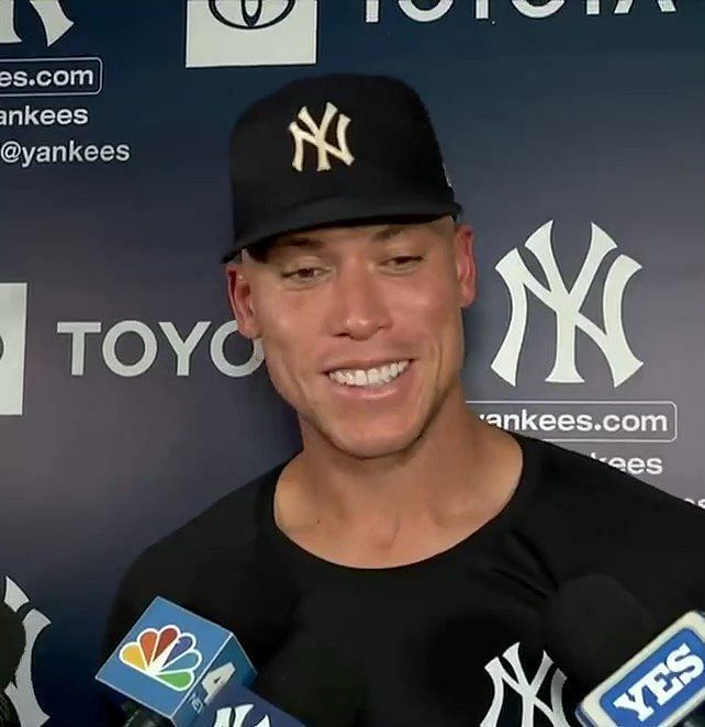 Baseball King on X: Aaron Judge kissed the interlocking “NY” on his jersey  after going deep in the 2nd inning 👀  / X