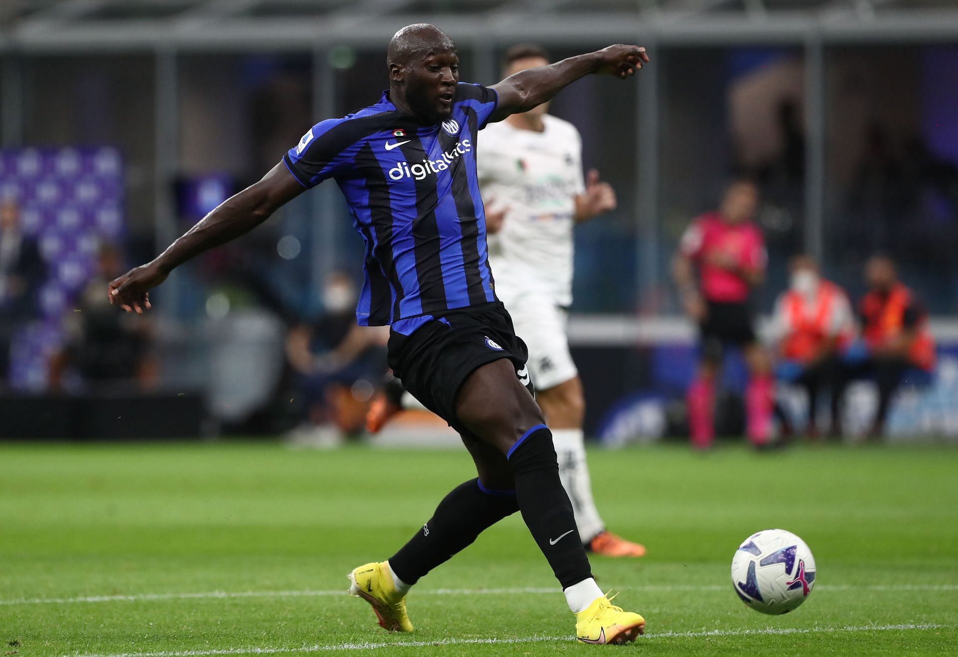 Romelu Lukaku is expected to extend his stay at Inter Milan.