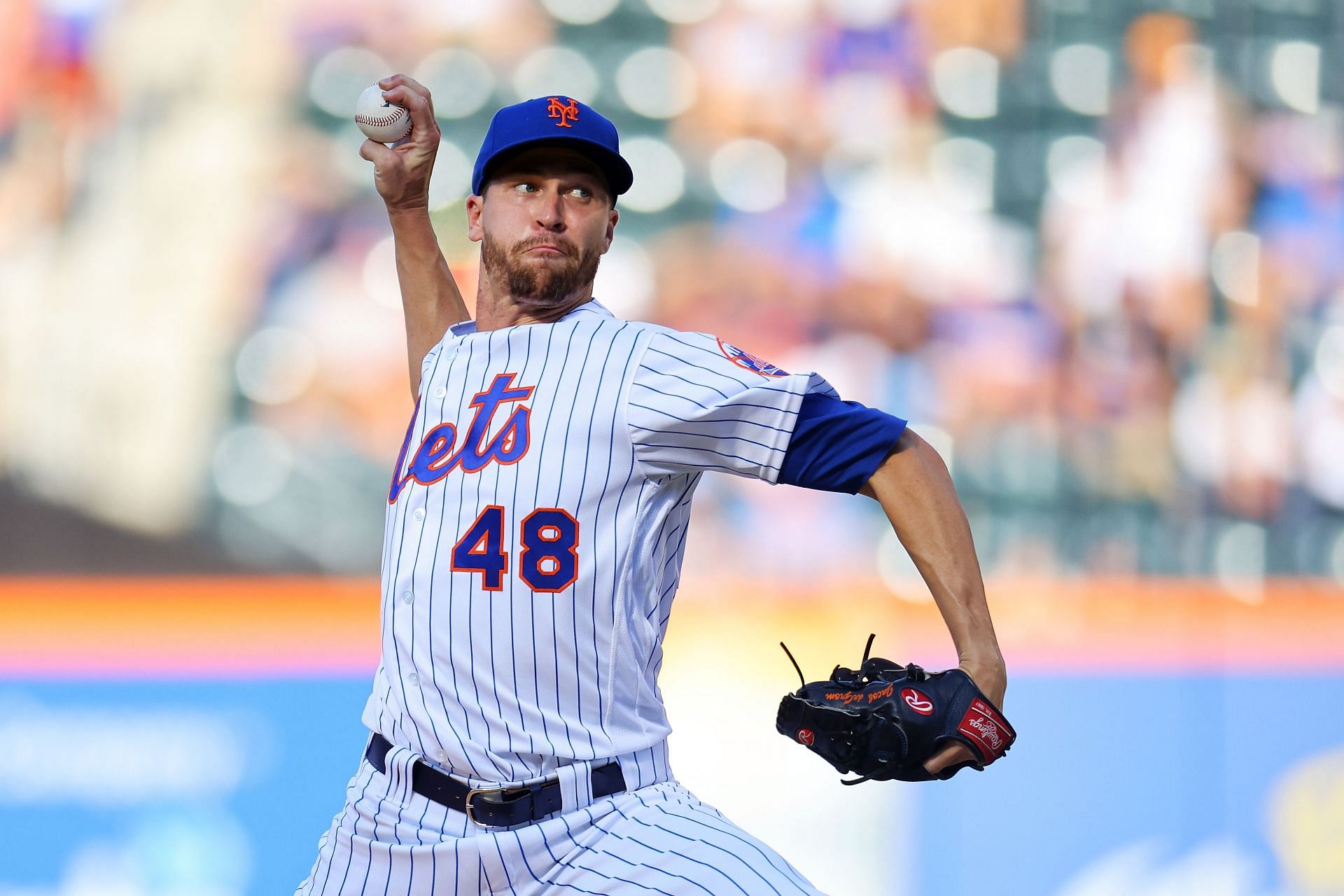 Jacob deGrom pitches in the first inning against the Atlanta Braves at Citi Field.