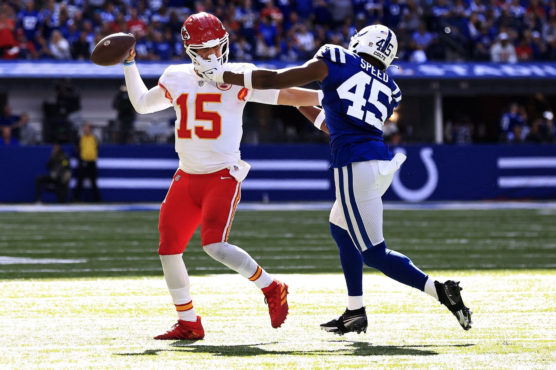 Chiefs QB Patrick Mahomes gets into heated argument with OC Eric Bieniemy