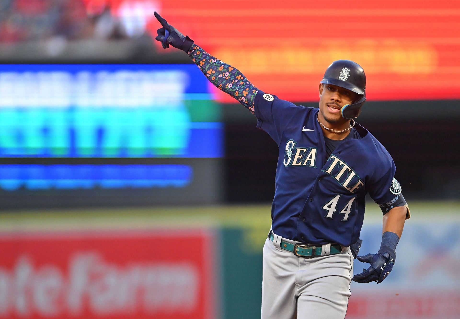 Mariners' Julio Rodríguez named Baseball America's 2022 MLB Rookie of the  Year