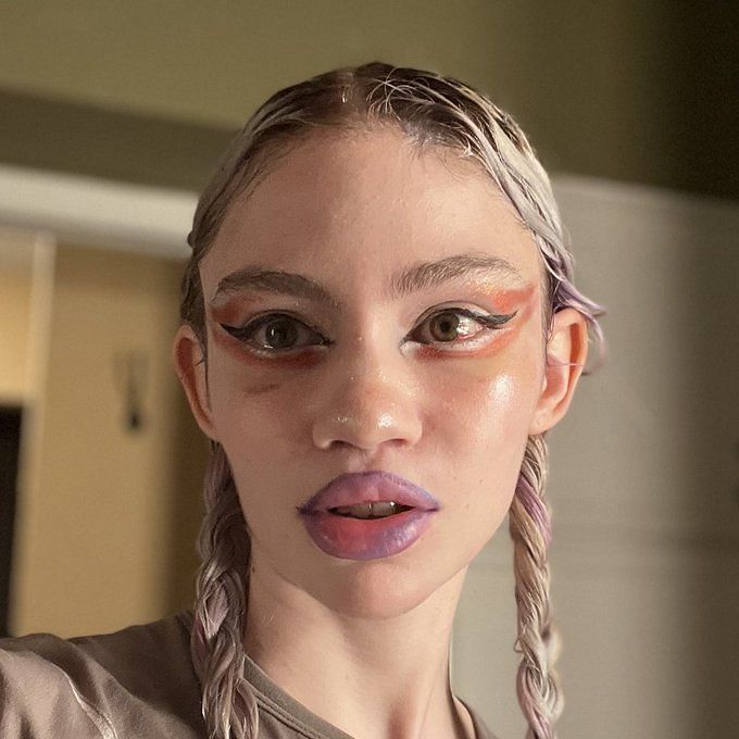 What Did Grimes Do To Her Face Before And After Pictures Go Viral As New Look Leaves Internet