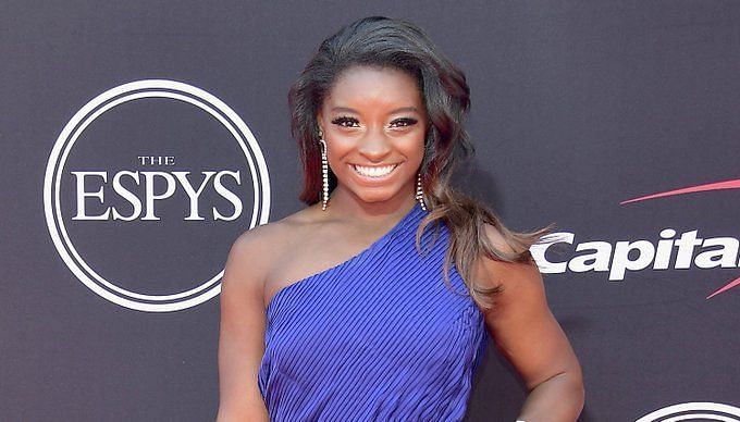 Was Simone Biles a Houston Texans cheerleader?