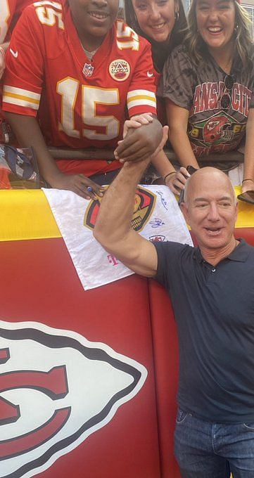 founder Jeff Bezos spotted at Arrowhead Stadium for first