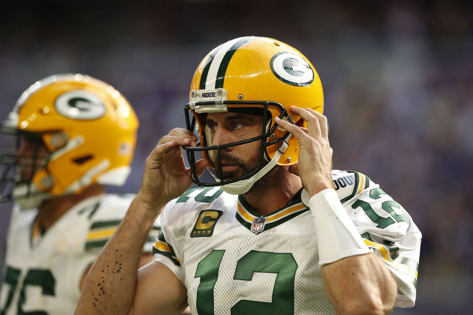 Why did Aaron Rodgers receive a piñata after Packers defeated Rams on MNF?