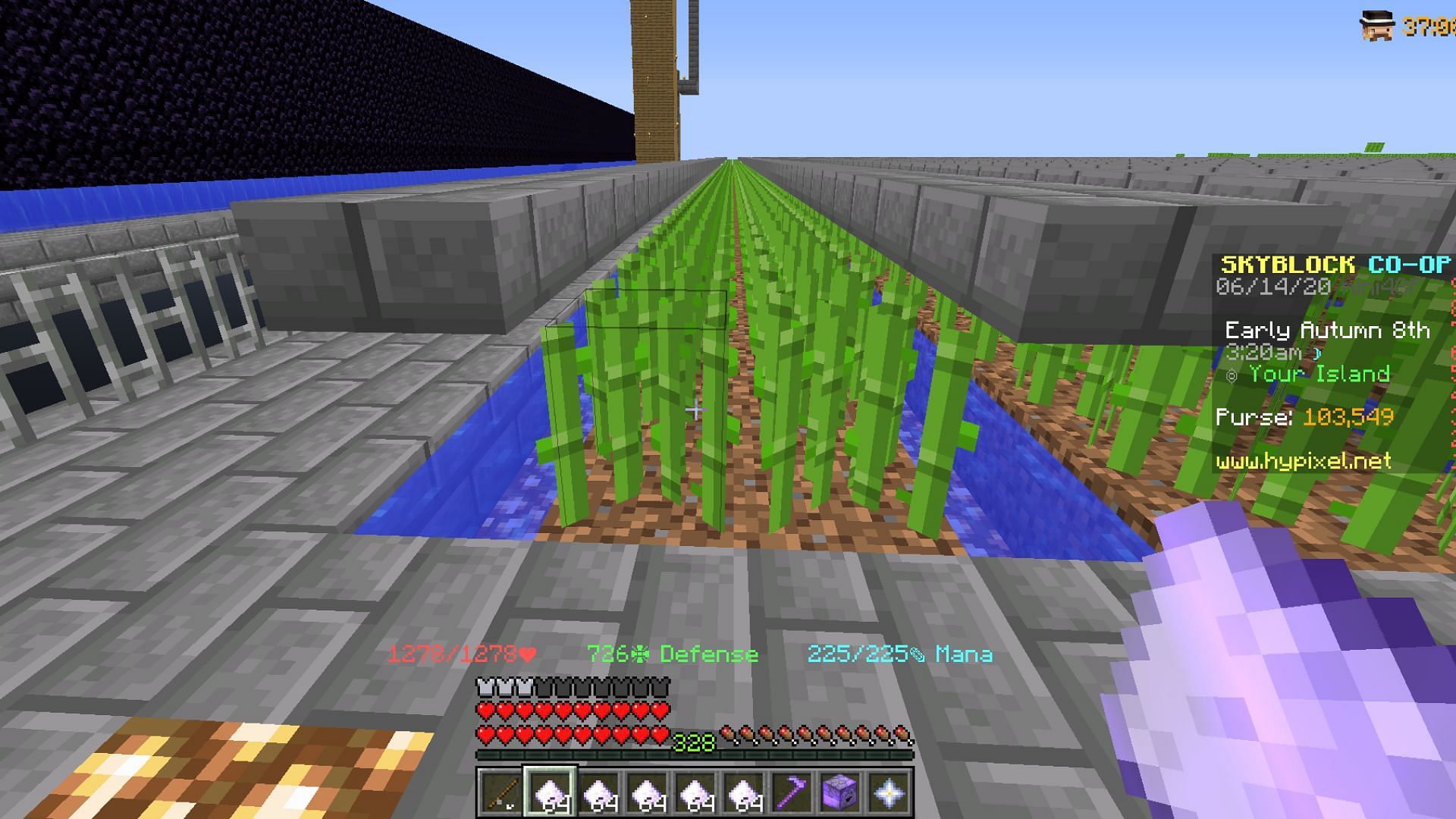 Farms counter the limited resource factor of this Minecraft mode (Image via Sirknightj/Jerry)