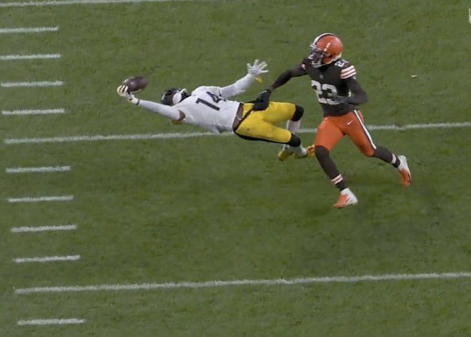 NFL fans react to George Pickens Odell-like catch