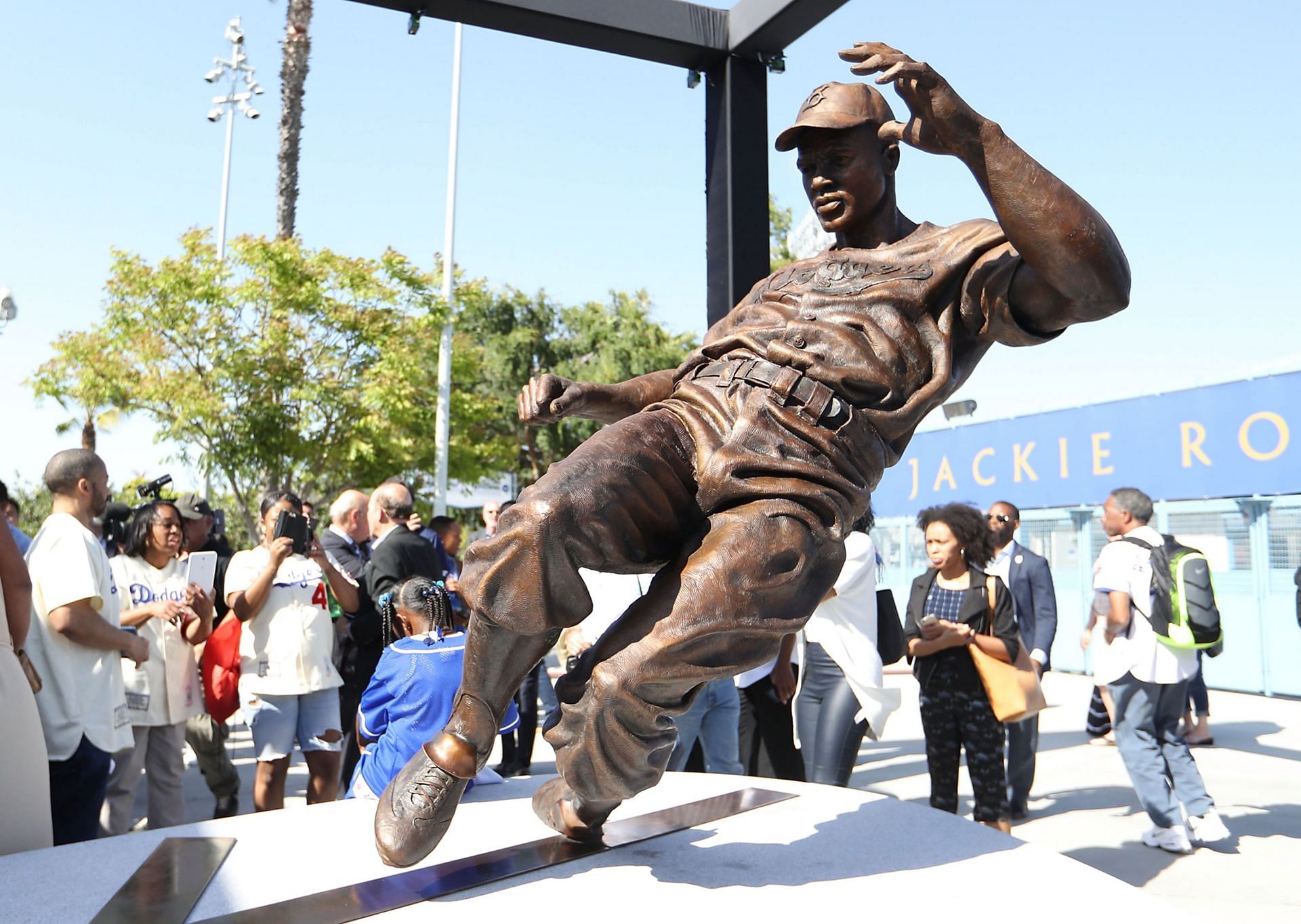 Jackie Robinson&#039;s statue was unveiled at Dodger Stadium on April 15, 2017