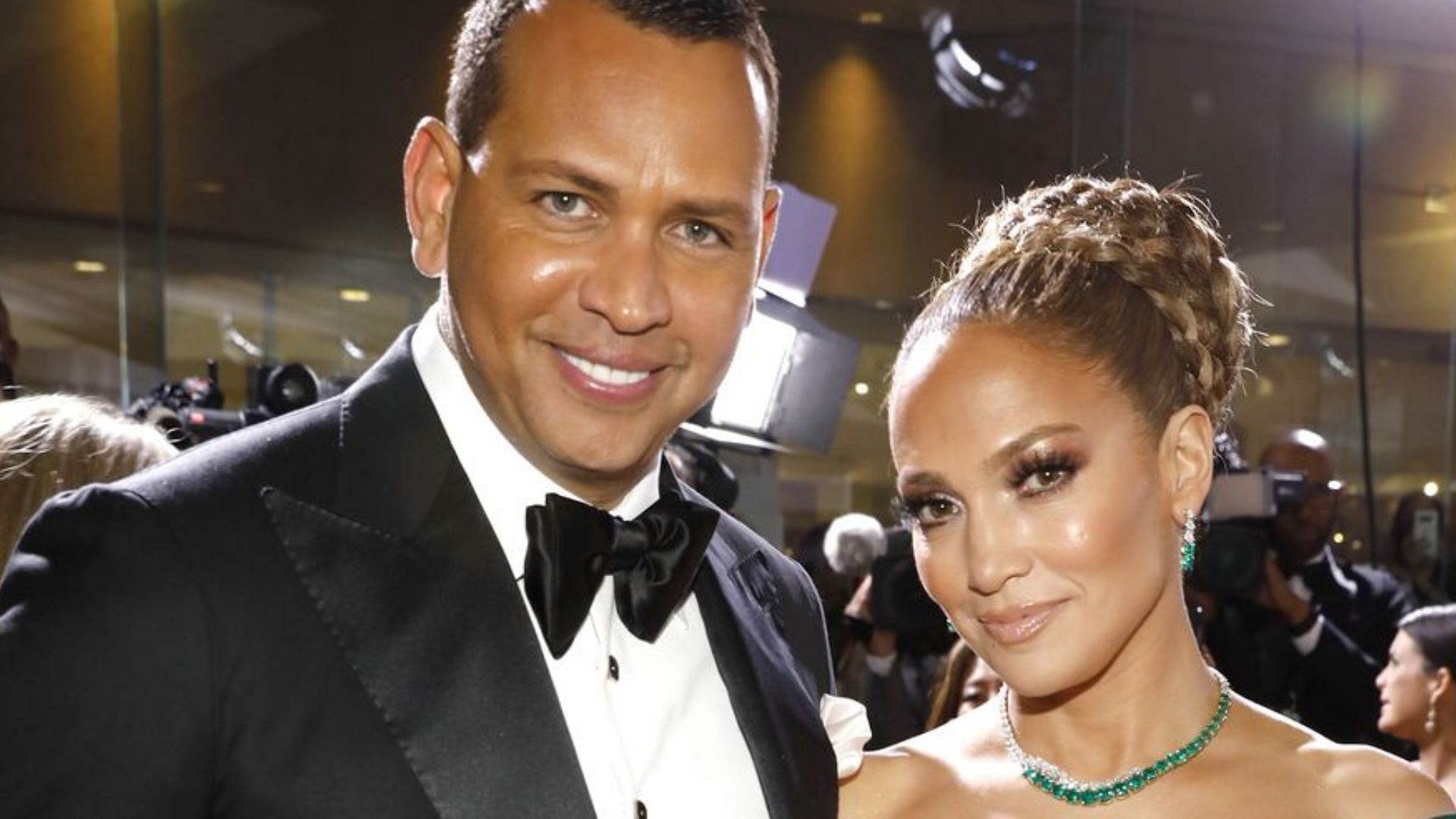 Alex Rodriguez and Jennifer Lopez at an award show. 