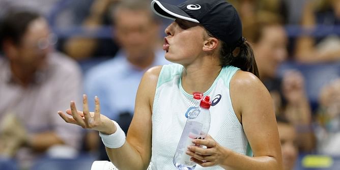 Iga Swiatek unhappy with scheduling of WTA Finals and Billie Jean King Cup: "I can't confirm whether I'll represent Poland or not, I'm sorry"