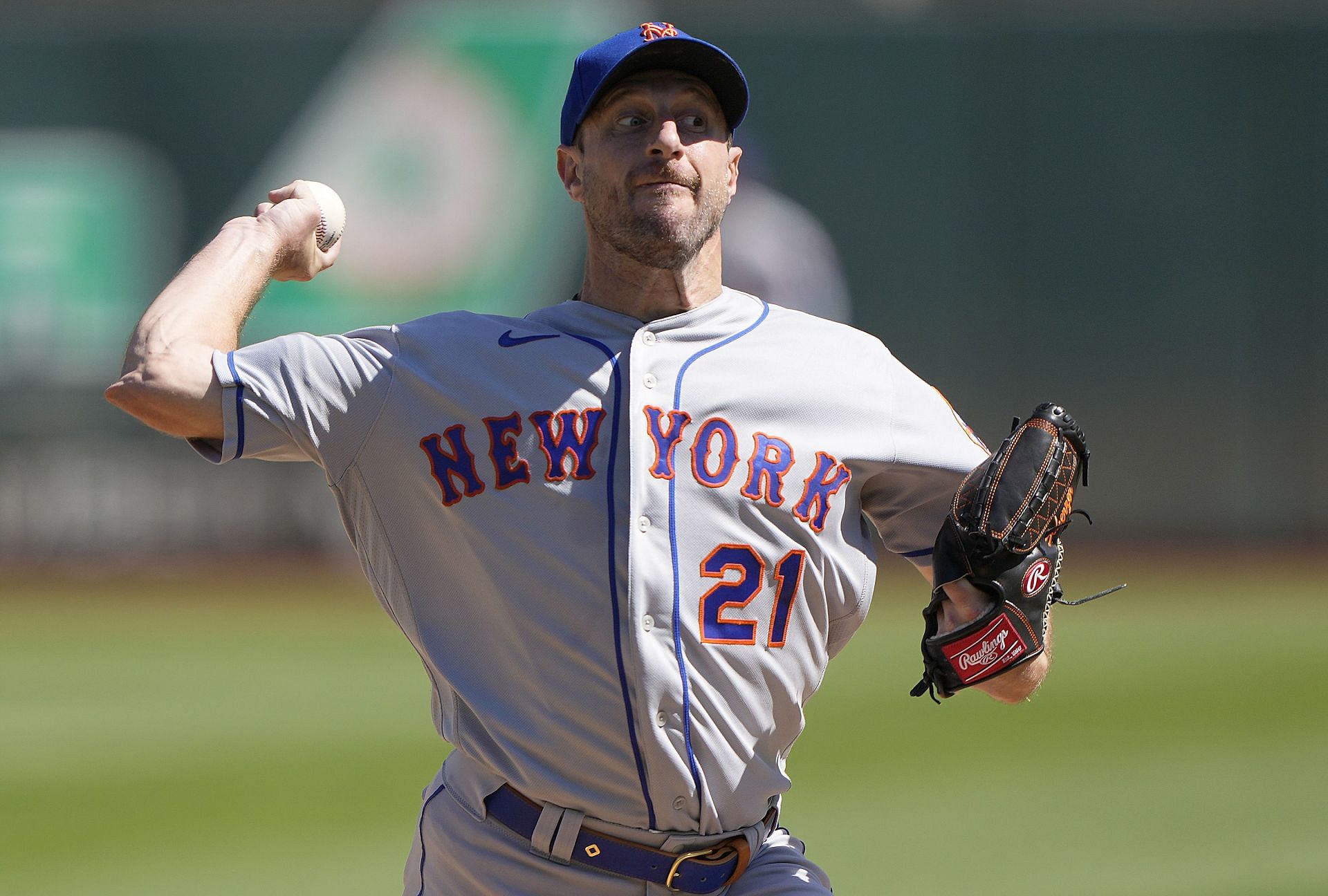Max Scherzer is easing into a return with the NY Mets ahead of the post-season