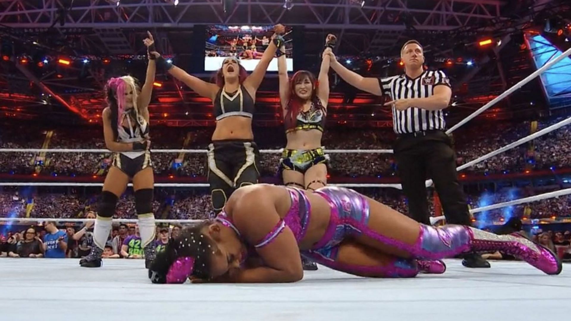 Bayley pinned Bianca Belair to earn the victory for her team