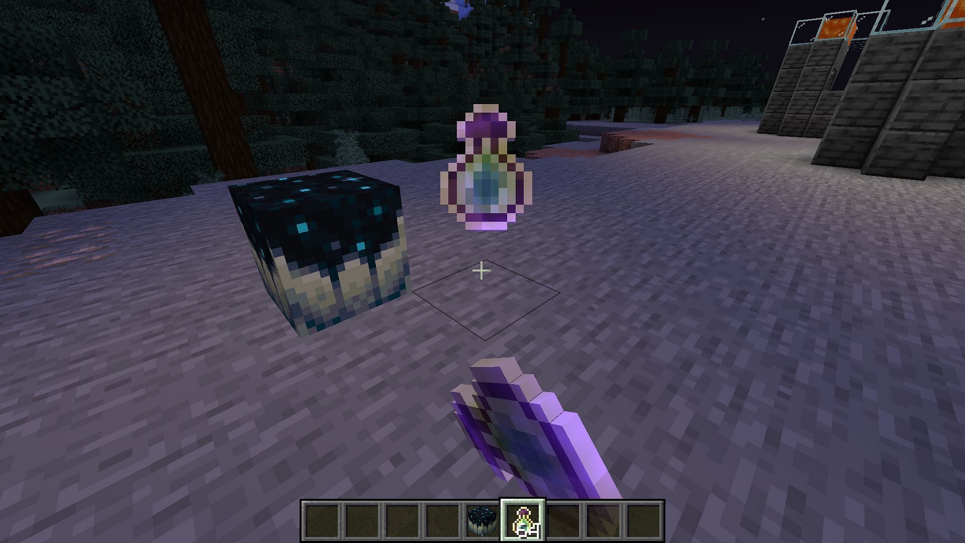 Bottle O&#039; Enchanting can simply be thrown to obtain XP points in Minecraft (Image via Mojang)