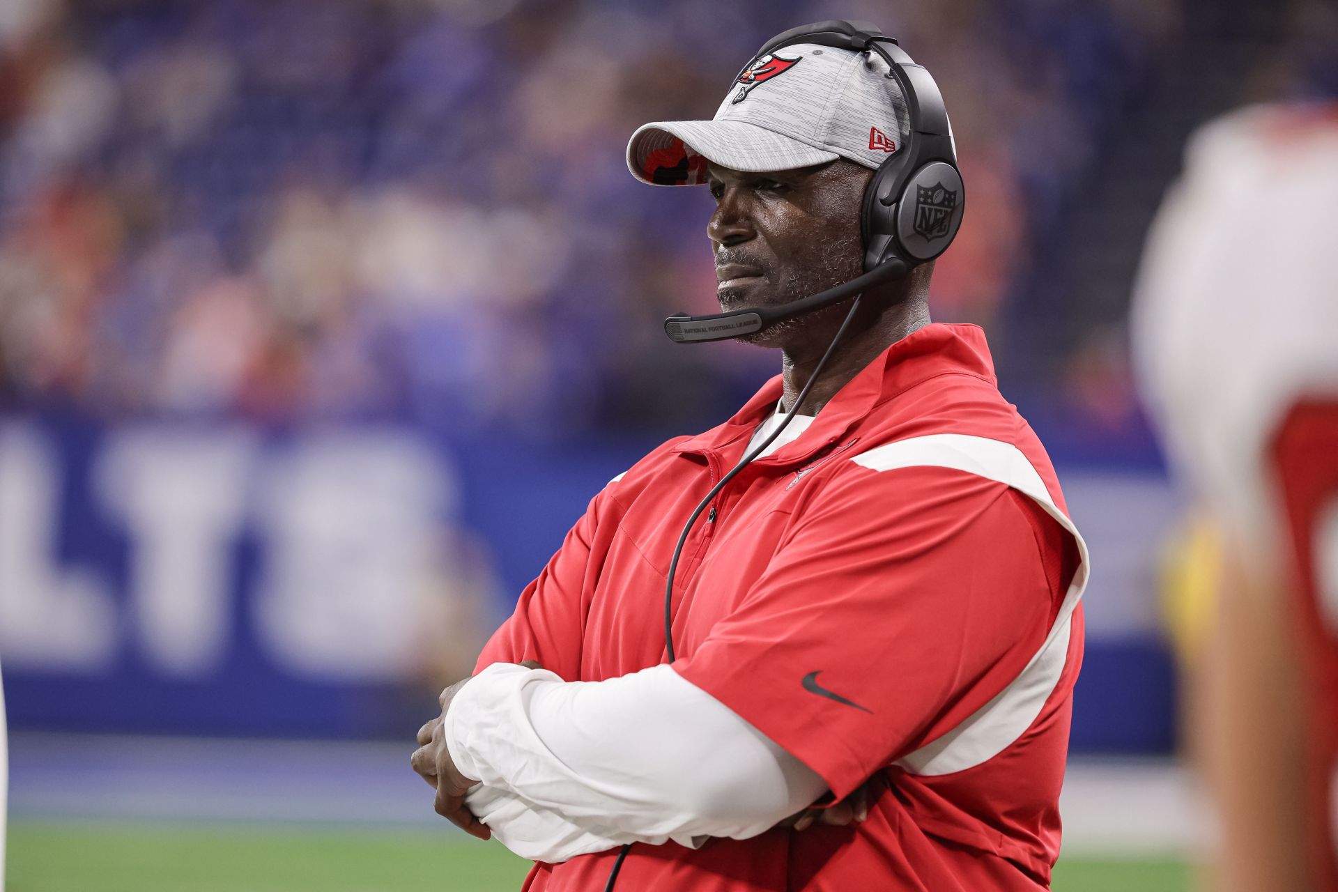 Buccaneers Coach Todd Bowles Graduates From College, Fulfills Promise to  Late Mother