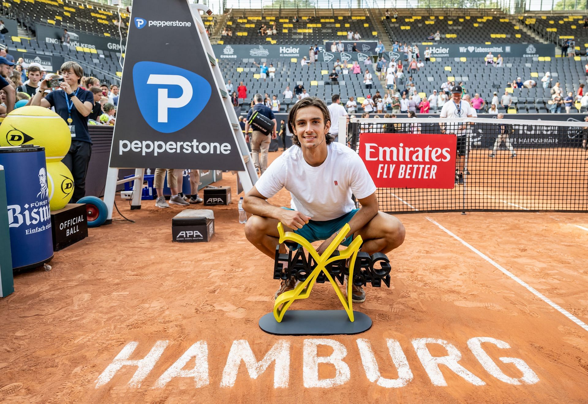 Lorenzo Musetti at the 2022 Hamburg European Open.