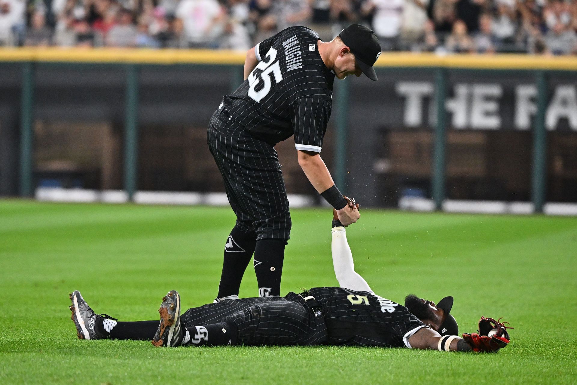 Cleveland Guardians v Chicago White Sox