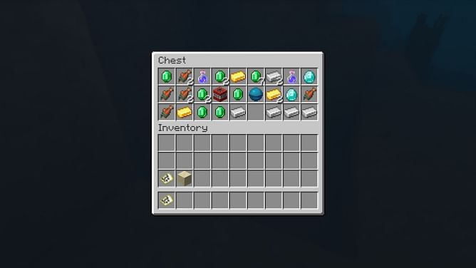How do treasure maps work in Minecraft?