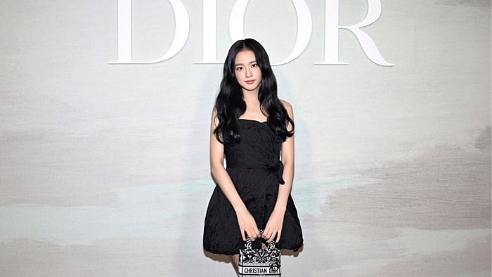 Fans Elated As Dior CEO Appreciates BLACKPINK's Jisoo By 'Offering' Her A  Job! : K-WAVE : koreaportal