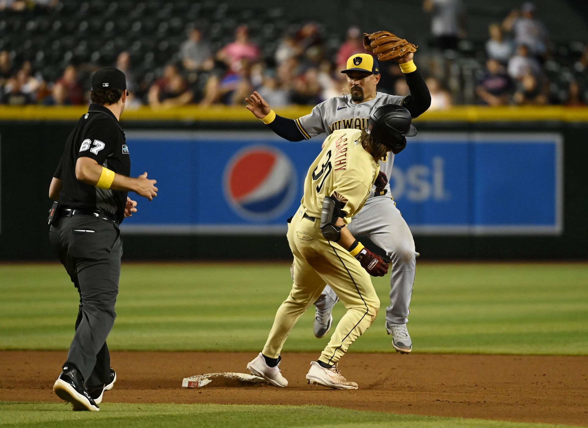 Milwaukee Brewers v Arizona Diamondbacks