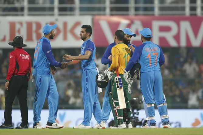 IND vs SA 2022: "If they do not score so many runs, they find themselves in trouble" - Salman Butt on Team India's lackluster bowling in 2nd T20I