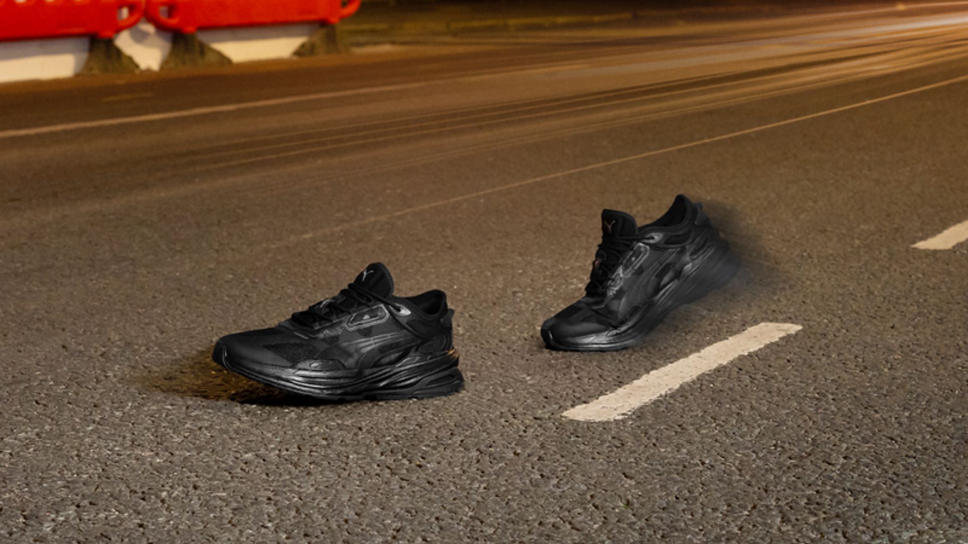 Extent trainers in black (Image via Puma)