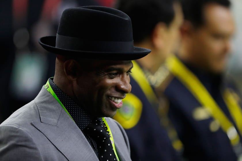 “Prime wanted that smoke” Fans react to Deion Sanders’ bizarre