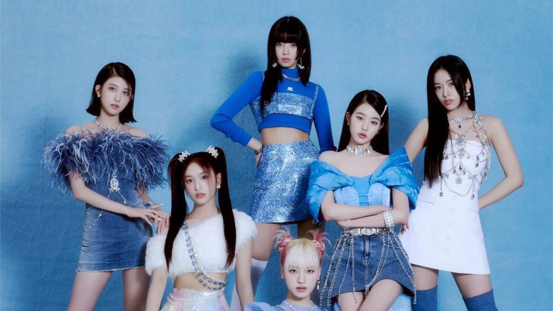 K-pop girl group IVE (Image via Twitter/@IVEstarship)
