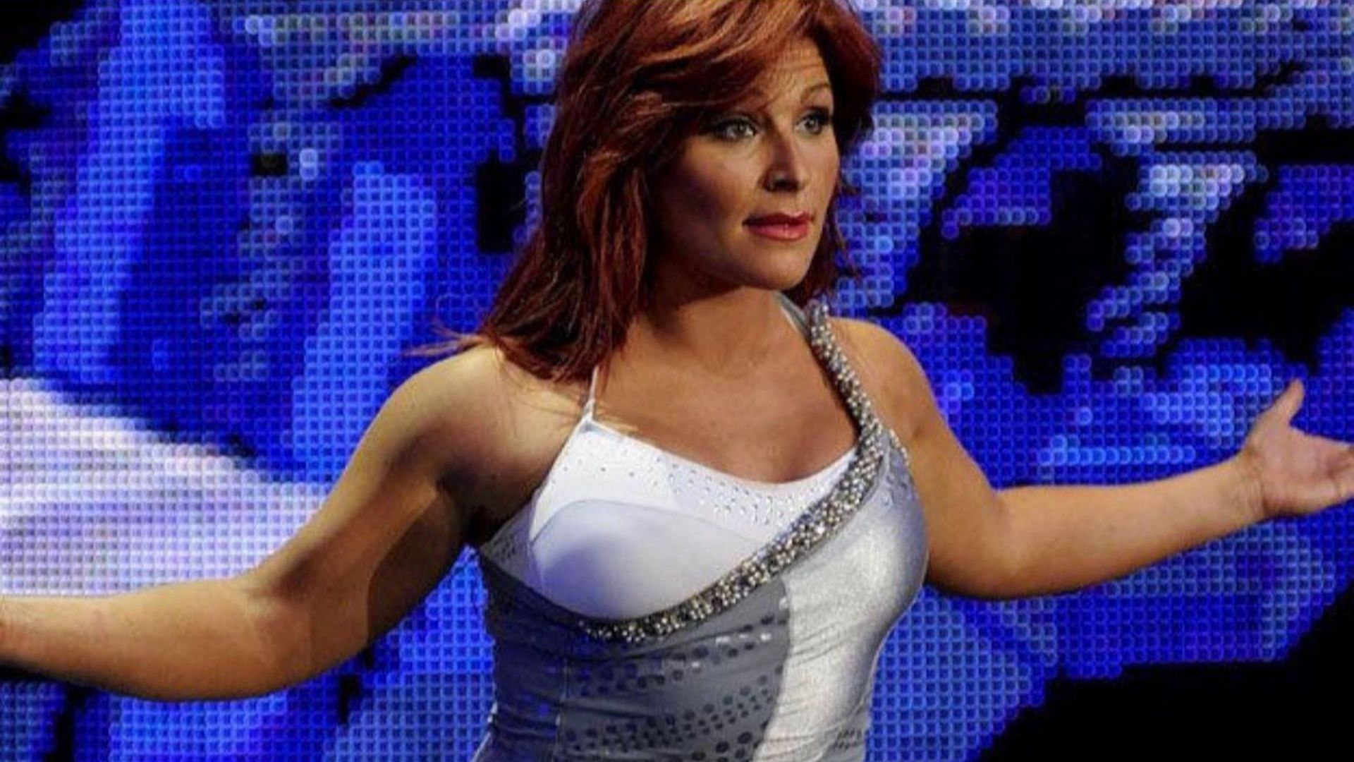 Natalya had to dye her hair red in 2008