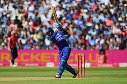T20 World Cup 2022: "Going to play a big role for India" - Shane Watson on Dinesh Karthik's value