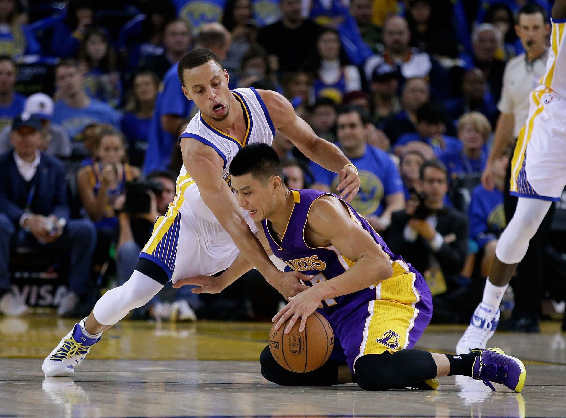 Los Angeles Lakers v Golden State Warriors