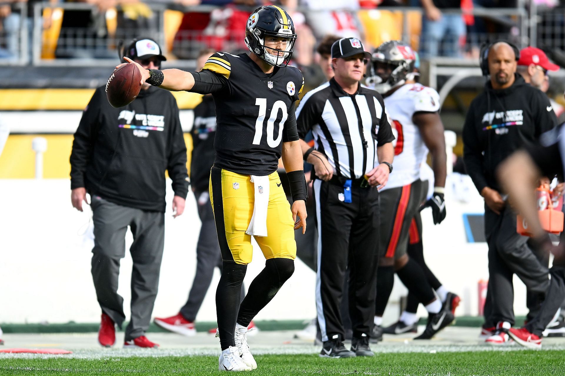 Steelers vs. Buccaneers Preseason Clash: Unveiling the TOP 5 Standout Plays  
