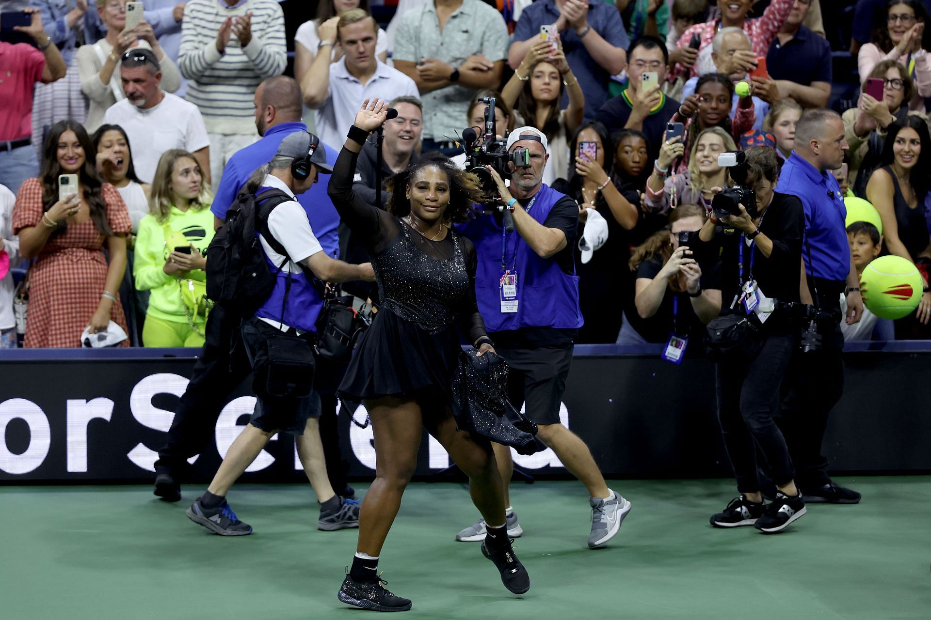 Serena Williams thanks the fans after being defeated by Ajla Tomljanovic at the 2022 US Open - Day 5