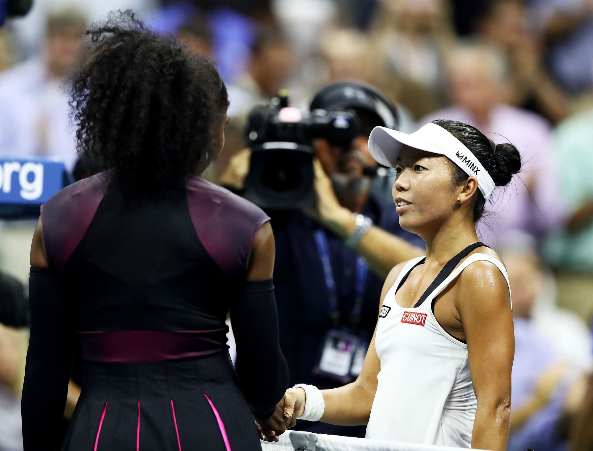 Serena Williams and Vania King (R) at the 2016 US Open