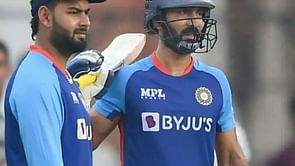 T20 World Cup 2022: [Watch] Dinesh Karthik and Rishabh Pant hit the training ground ahead of warm-up clash against Australia