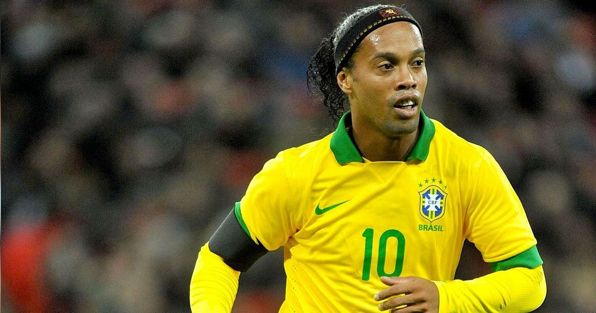 Brazil icon Ronaldinho returns to football as part of Gerard