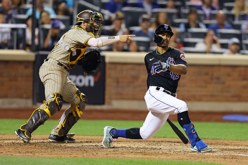 Photo: Padres Against Mets Wild Card Baseball in New York