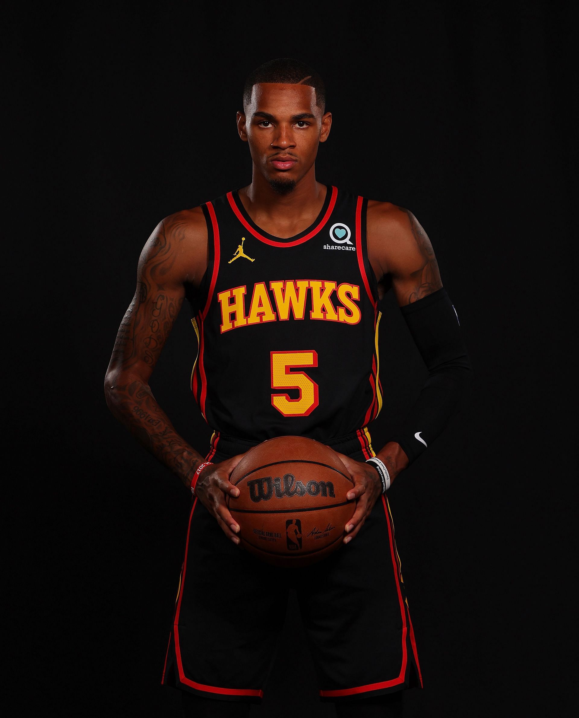 Dejounte Murray seamlessly becomes Hawks culture-setter as one of three  Atlanta captains, NBA News