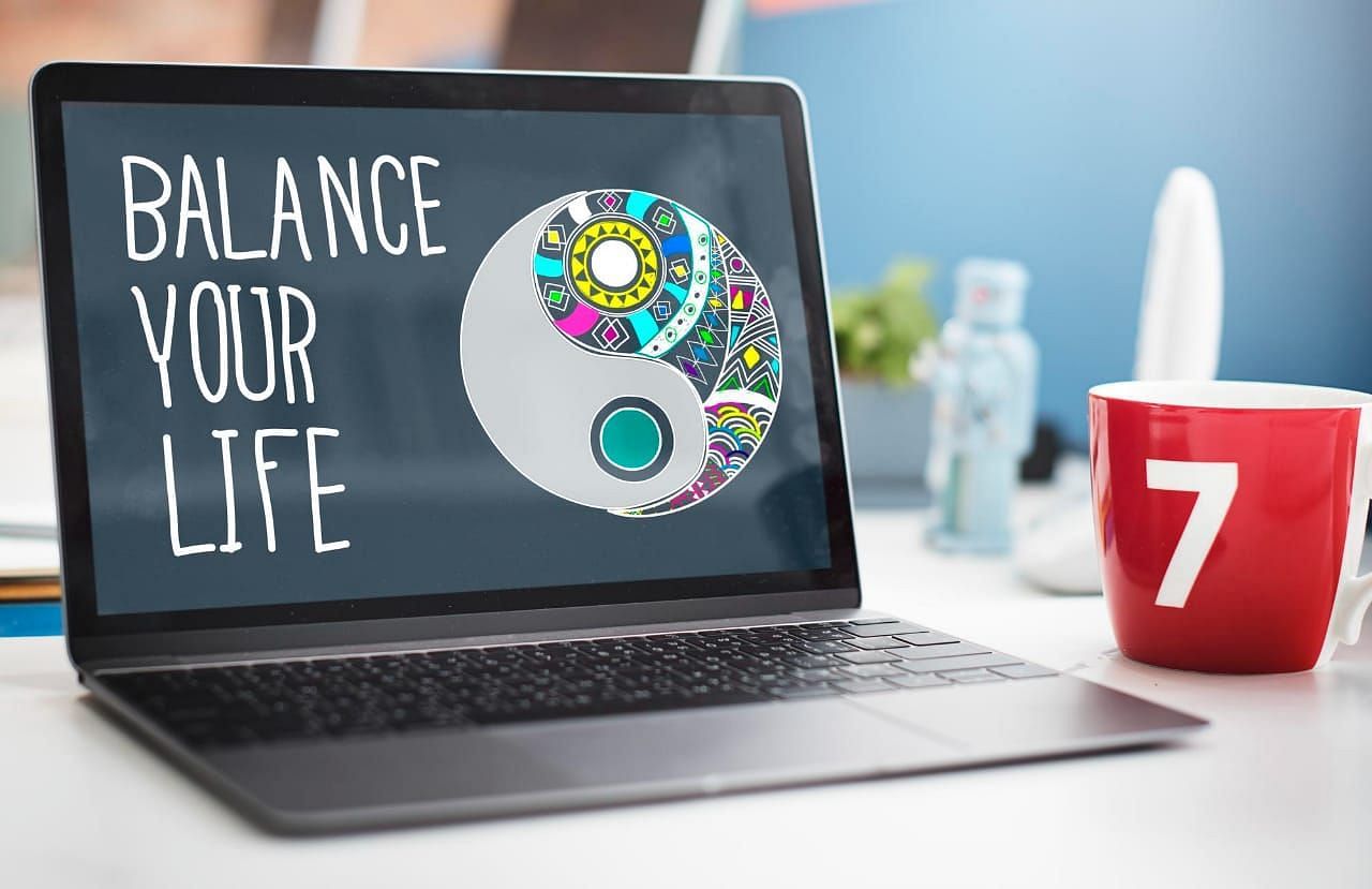 Work life balance enhances our mental health. (Image via Freepik/ rawpixel.com)