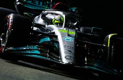 "This could be the win we’re waiting for"- Fans celebrate Lewis Hamilton's first top 3 start in 2022 season at F1 Singapore GP