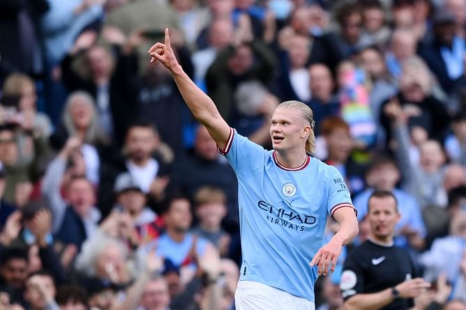 Manchester City superstar spotted leaving Etihad Stadium with Cristiano  Ronaldo's Manchester United shirt after 6-3 derby win - Reports