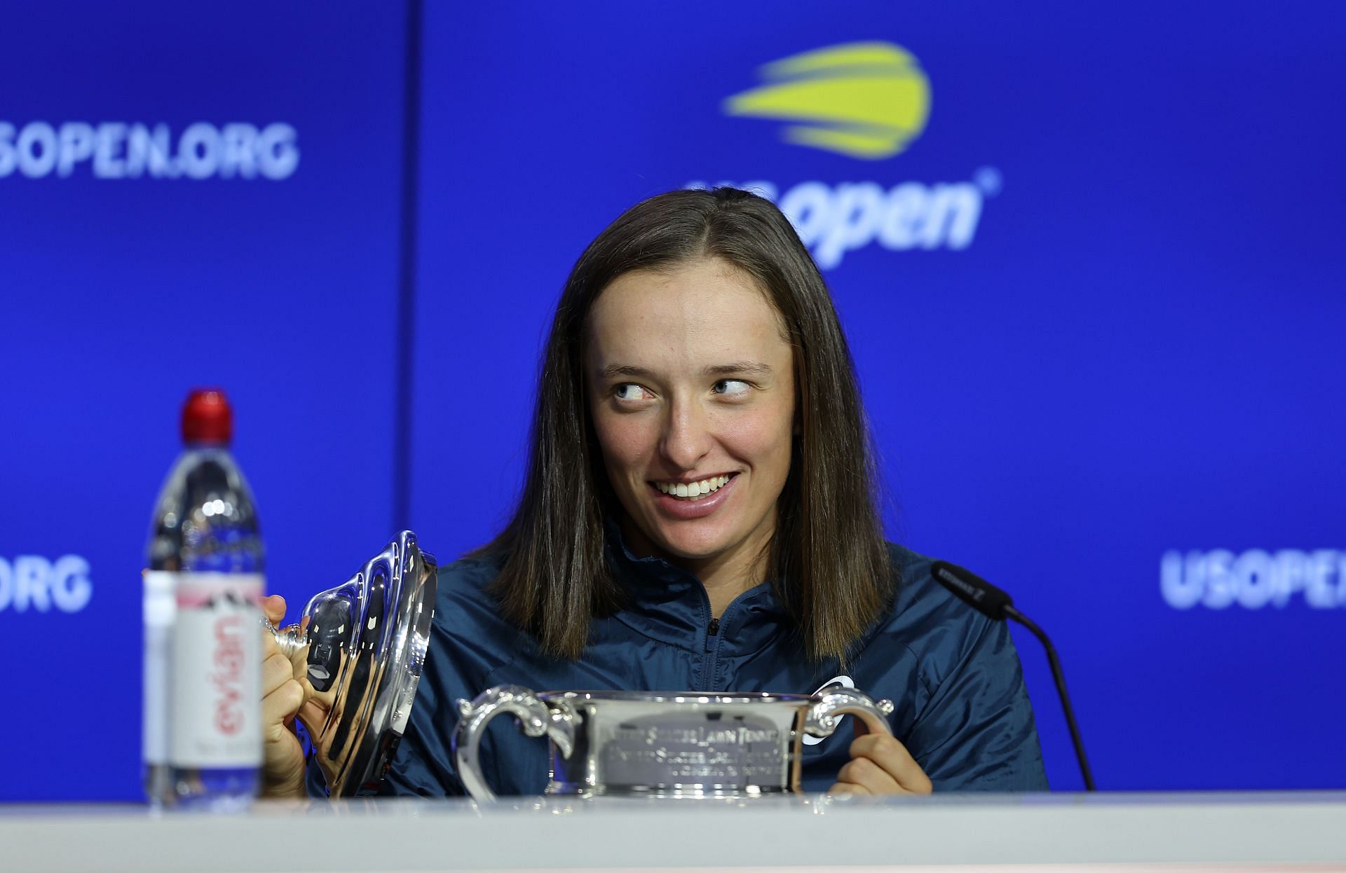 Iga Swiatek loves books and tiramisu, her favoite dessert which she found inside her US Open trophy last month.