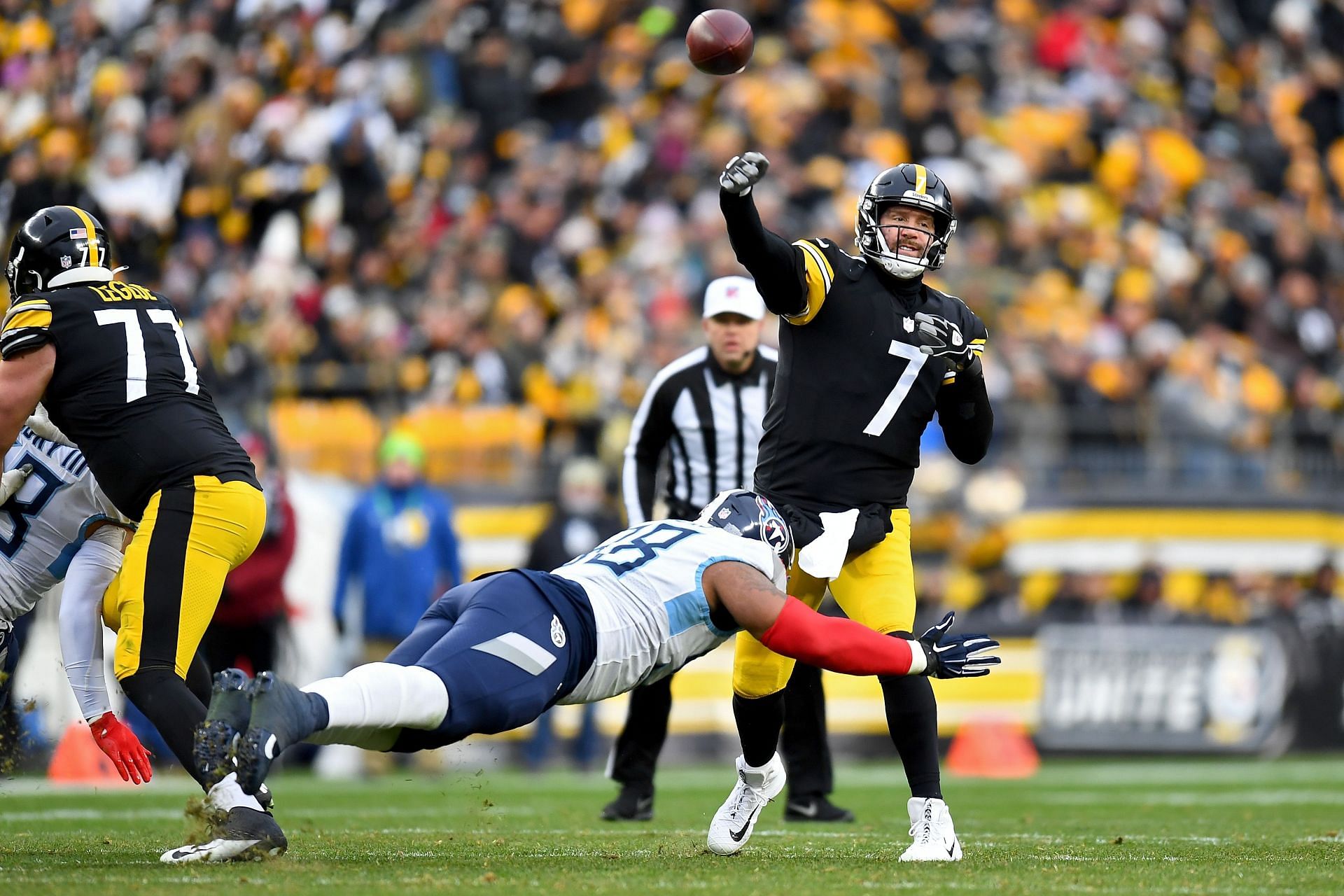 A low and late hit on former Steelers QB Ben Roethlisberger