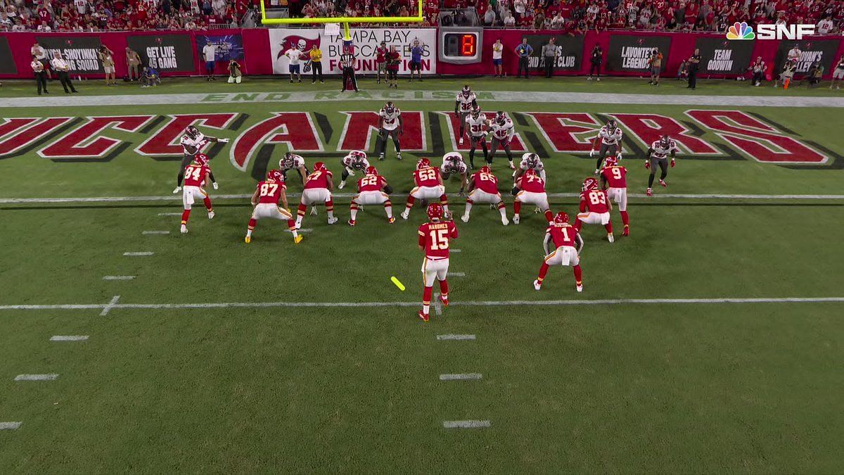 Chiefs vs Bucs: Mahomes 'Houdini' TD pass to Edwards-Helaire