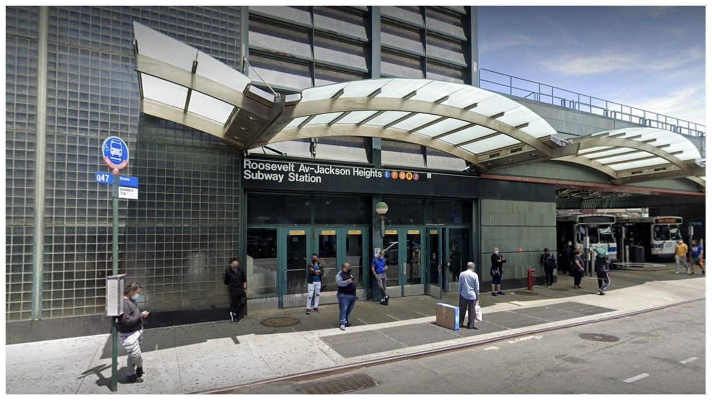 Jackson Heights-Roosevelt Avenue/74th Street station in Queens (Image via Gettimages)