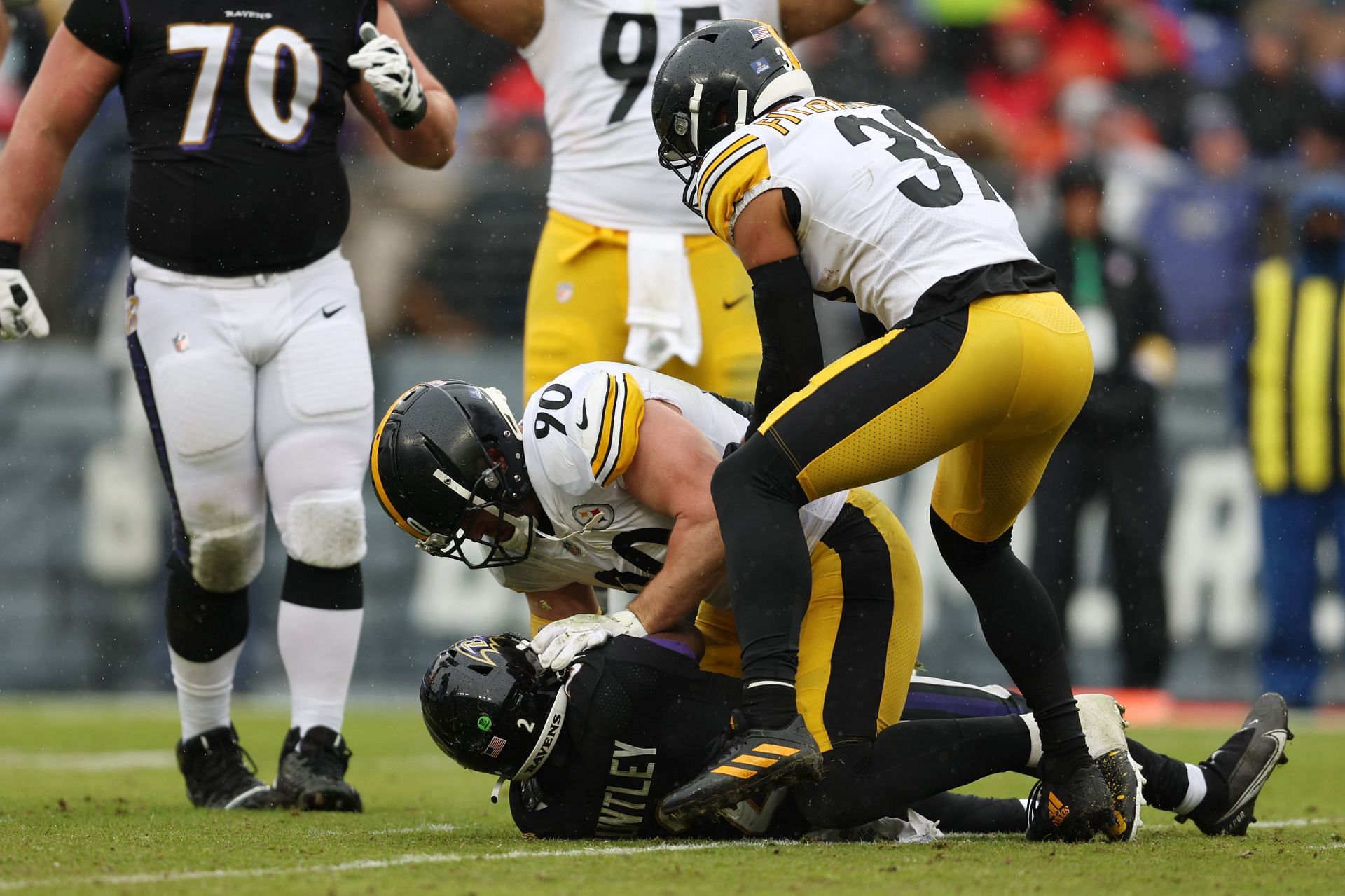 Pittsburgh Steelers v Baltimore Ravens