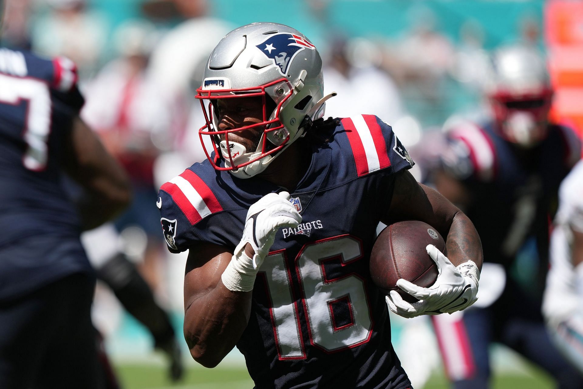 Bill Belichick compares current Patriots' receiver to Julian Edelman