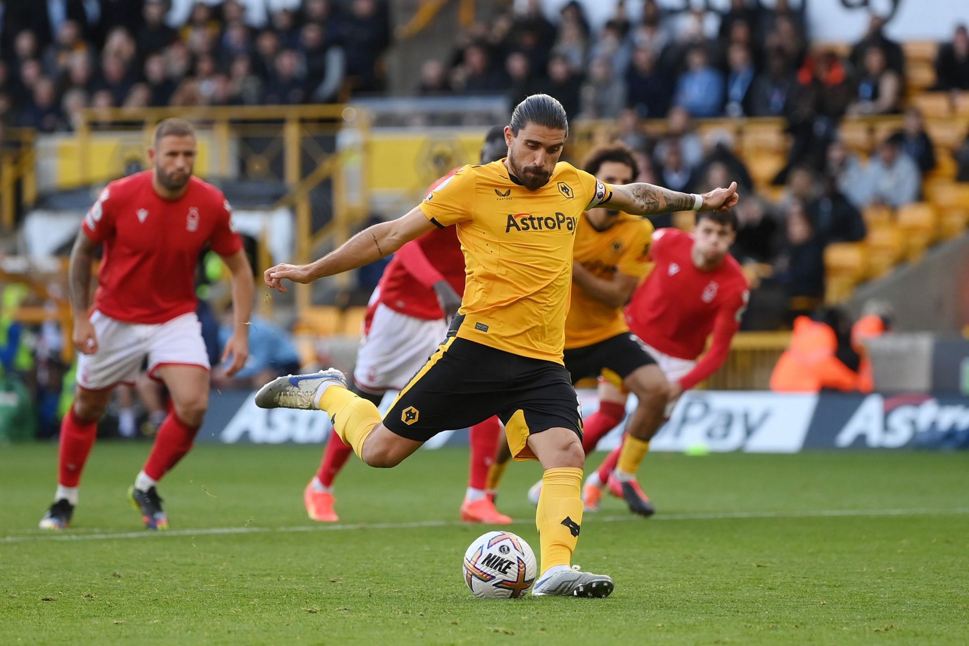 Wolverhampton Wanderers v Nottingham Forest - Premier League