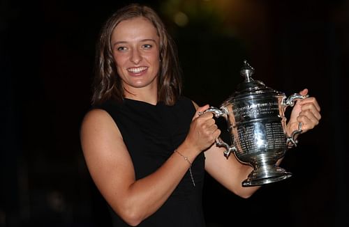 Iga Swiatek is the favorite to win the WTA Finals.